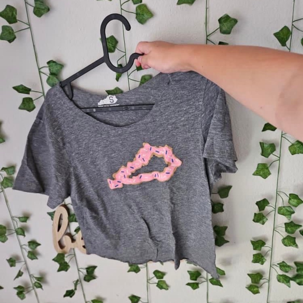 Kentucky dount cropped shirt